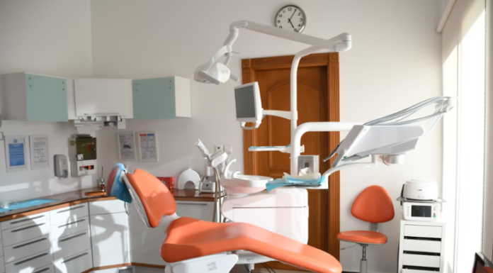 Bright Smiles Ahead: How to Choose the Right Dentist